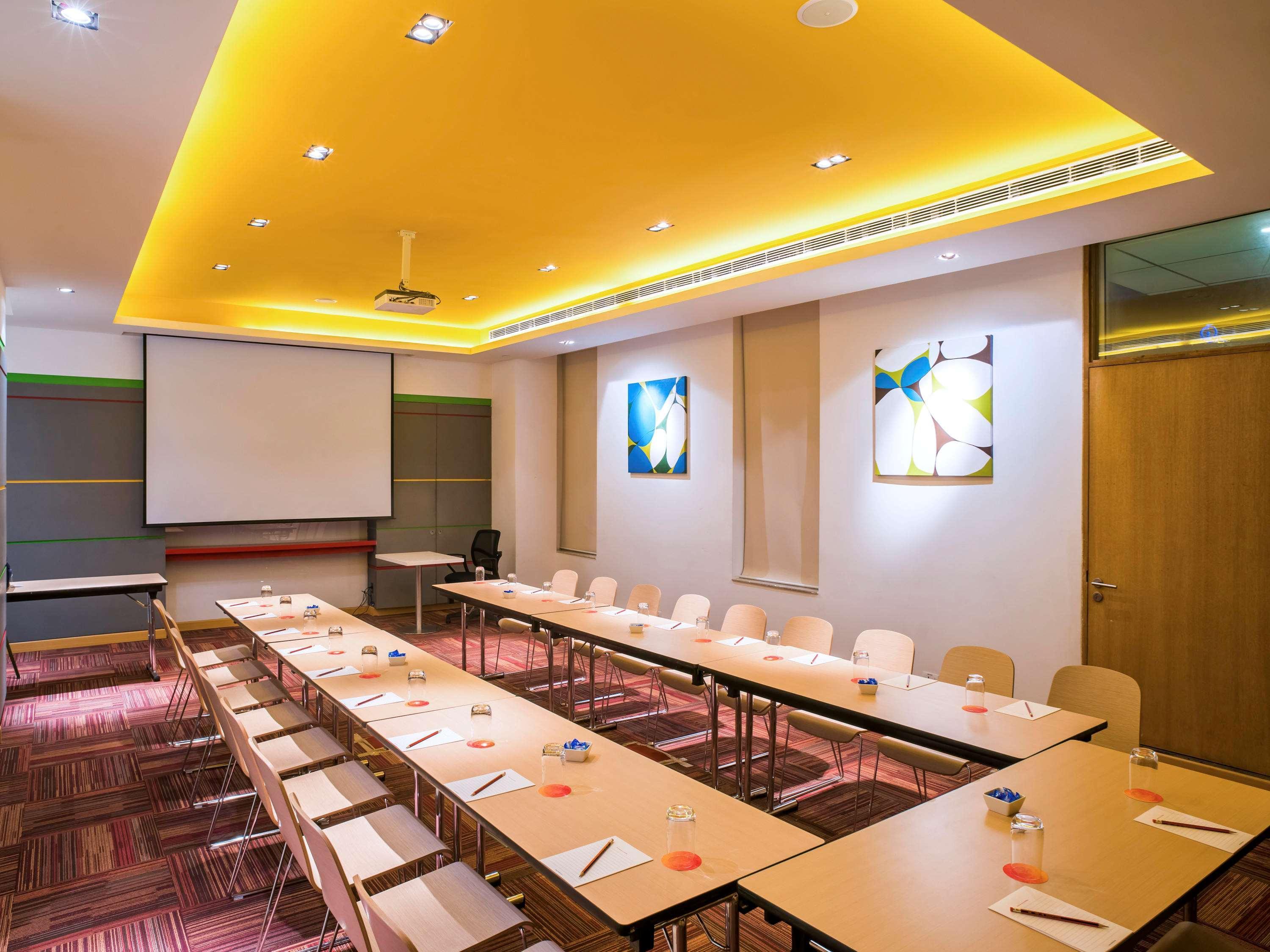 Hotel Ibis Bengaluru Hosur Road - An Accor Brand Exterior foto