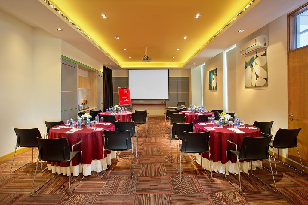 Hotel Ibis Bengaluru Hosur Road - An Accor Brand Exterior foto